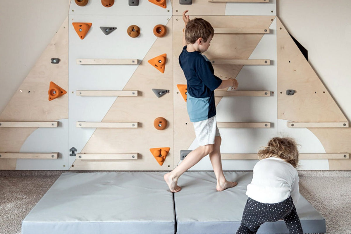 Einzelelement BK Dreieck rechts | Kletterwand BK INDOOR | 118 x 78 cm | 9 Loch - Kletterling – einfach Kind sein