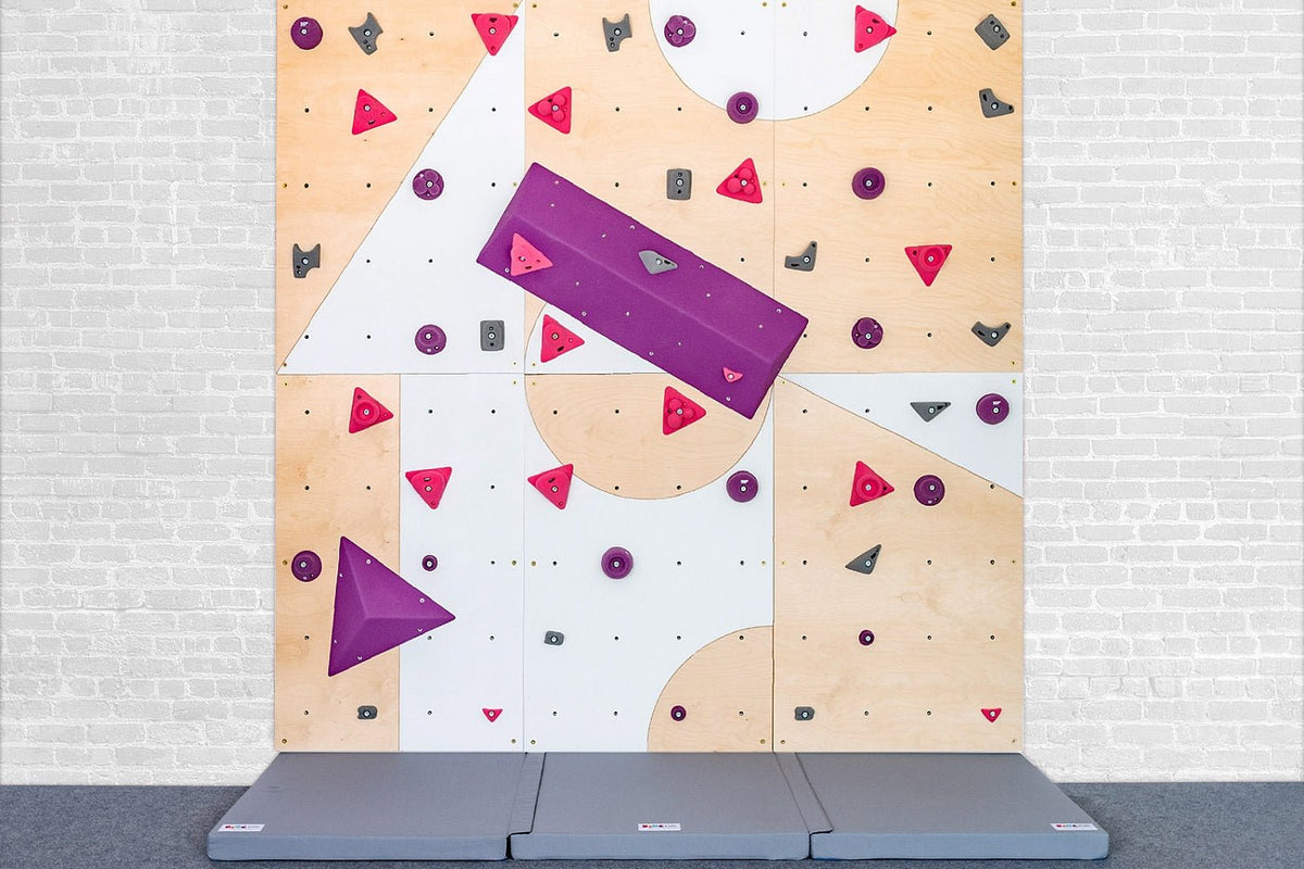 Kletterwand BK INDOOR aus 6 Teilen | 236 cm x 234 cm | inkl. 45 Griffen | 120 Loch - Kletterling – einfach Kind sein