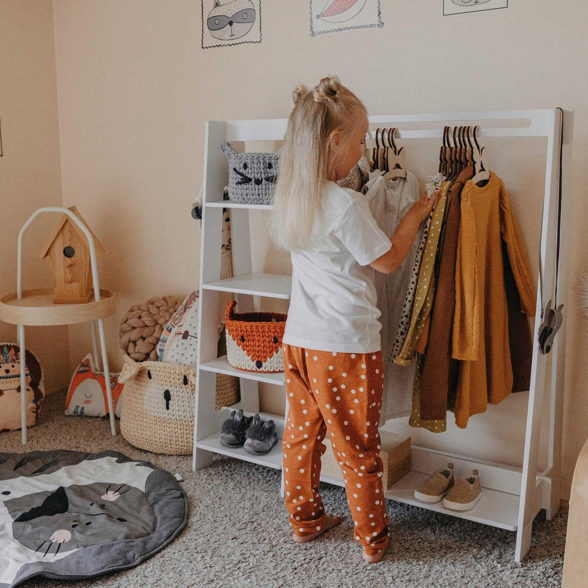 Kinderkleiderschrank nach Montessori - Kletterling – einfach Kind sein