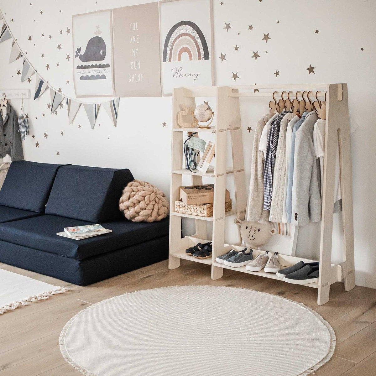 Kinderkleiderschrank nach Montessori - Kletterling – einfach Kind sein