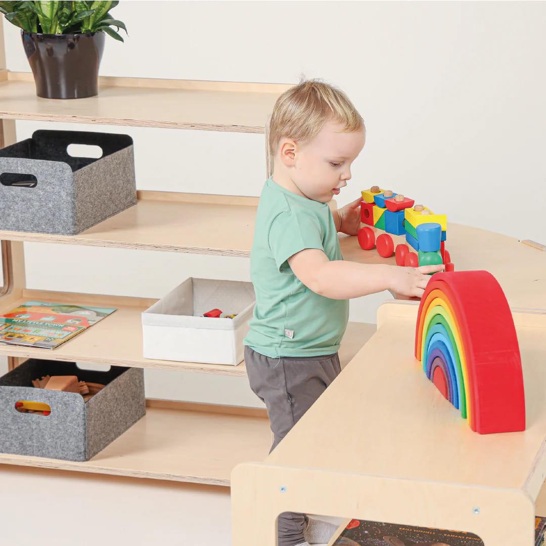 Montessori Eckregal mit drei Etagen - Kletterling – einfach Kind sein