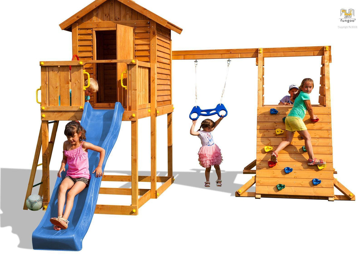 Spielturm My House mit Rutsche, Leiter, Haus mit Holzdach, Griffe, Steuerrad - Kletterling – einfach Kind sein